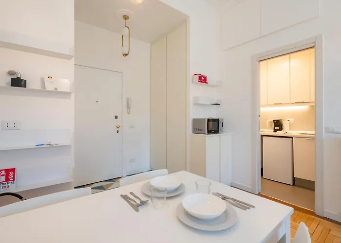 Апартаменты Homelovers Pretty Porta Venezia District Mm1 Милан
